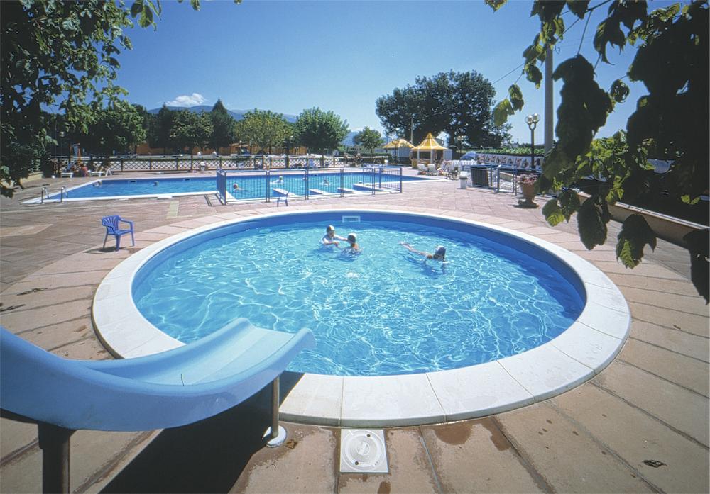 10.-Piscina