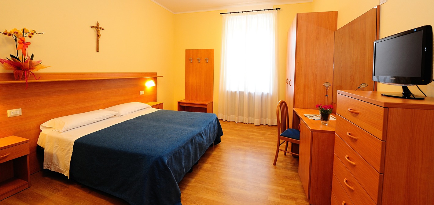 camere-hotel-sacro-cuore-perugia-1420-01